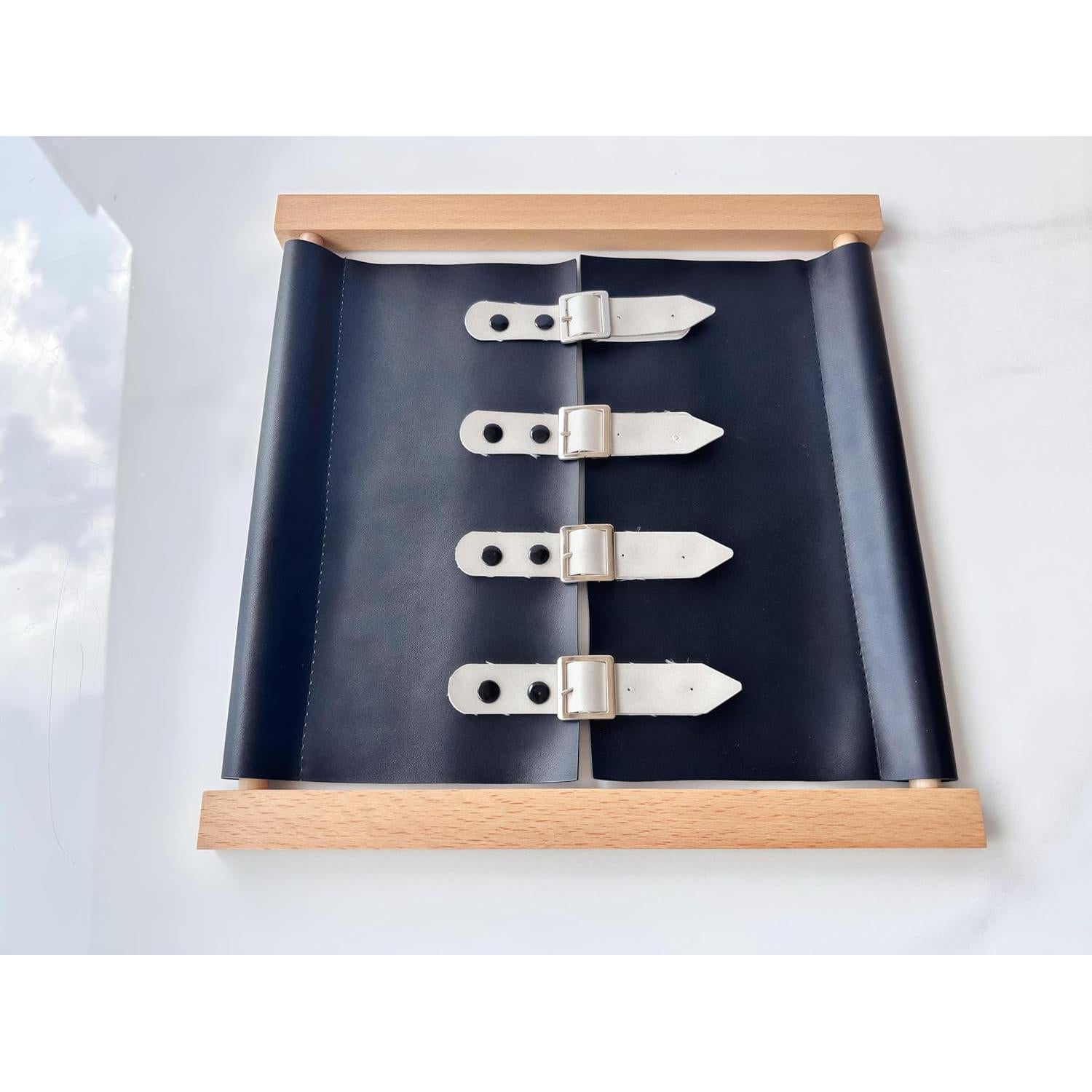 Conjunto Montessori 12 Marcos de Vestir de Madera de Haya