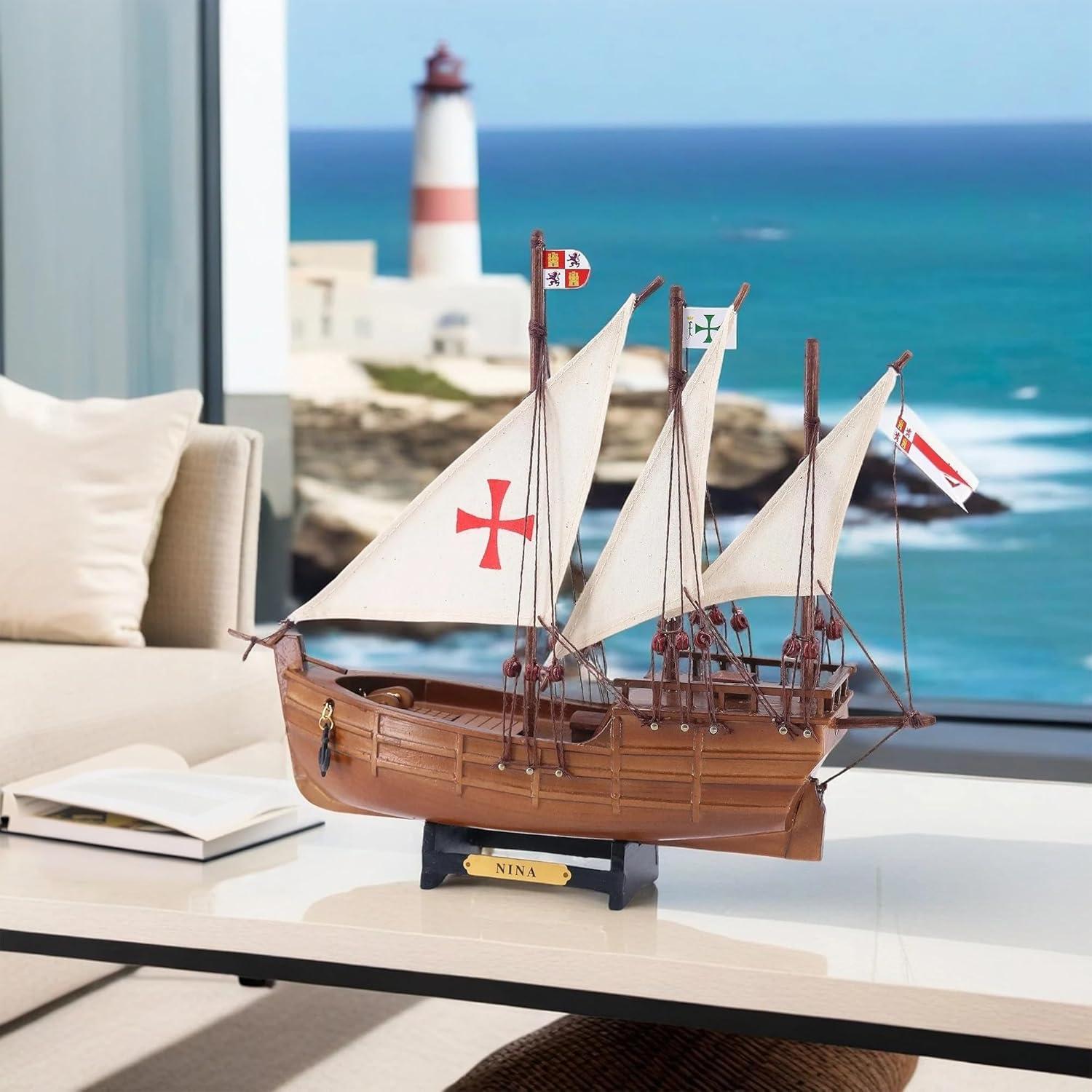 Set de 3 Barcos de Madera NAUTIMALL Santa María 40.64 cm