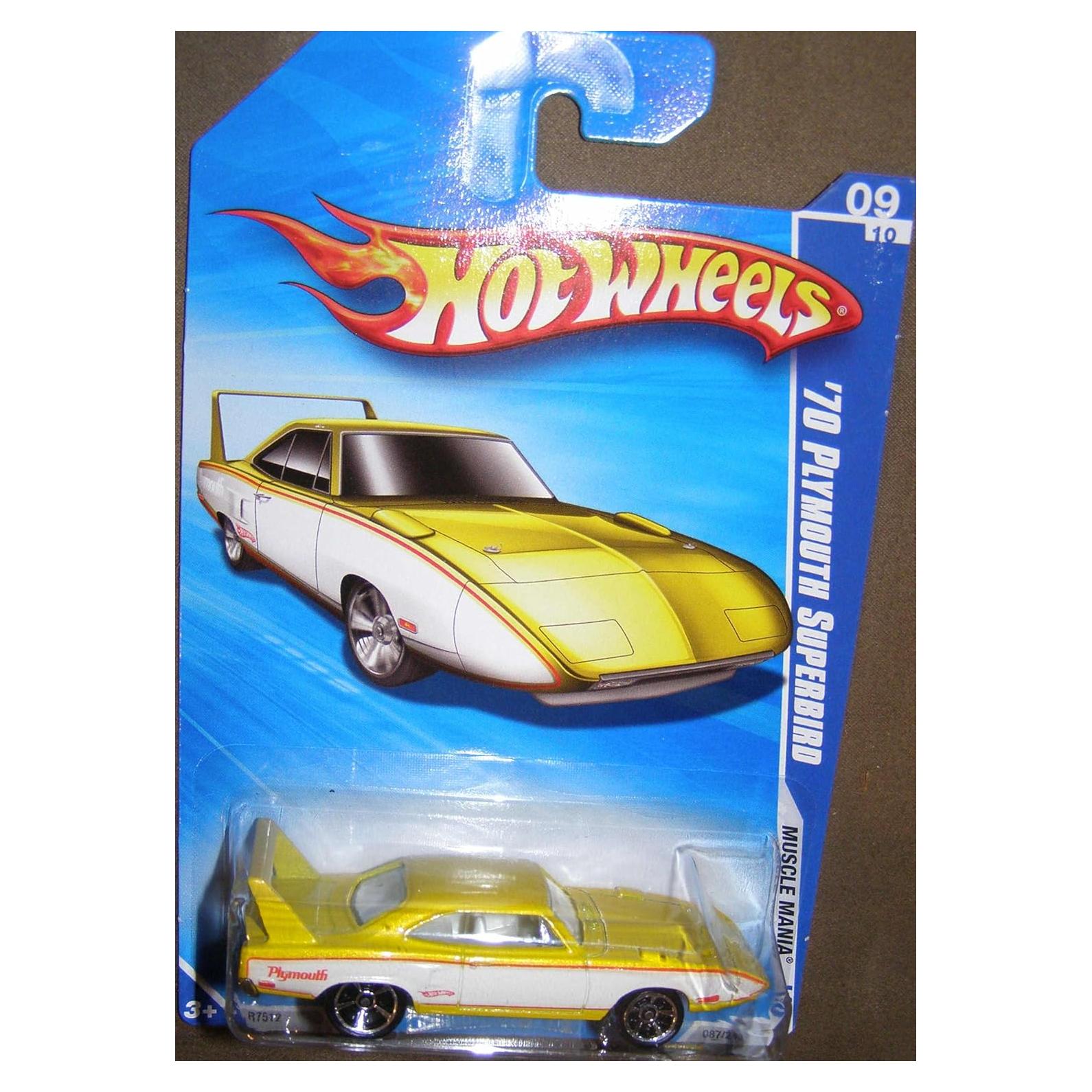 Hot Wheels Muscle Mania 2010 Plymouth Superbird Amarillo