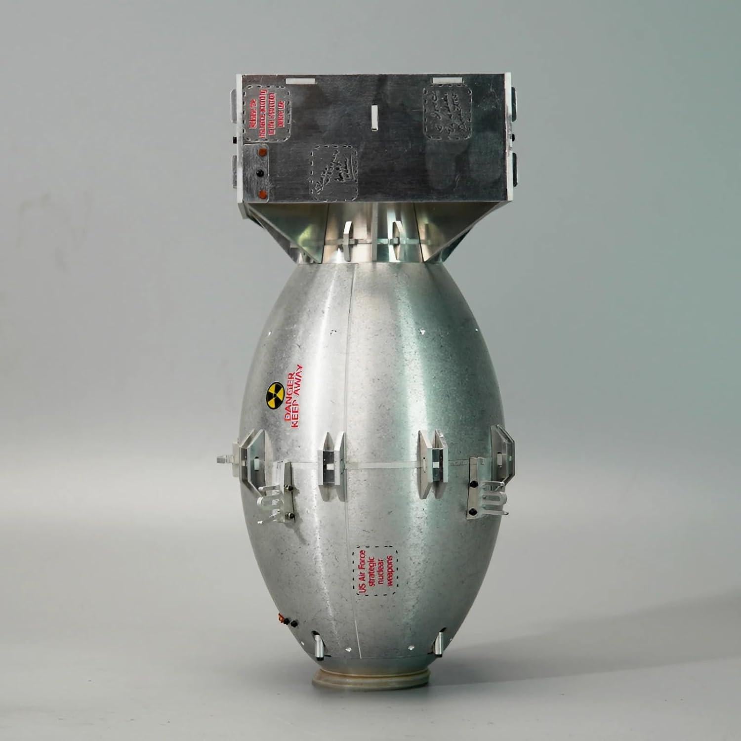 Modelo de Ensamblaje Bomba Nuclear Fat Man HumblePleb 1/12