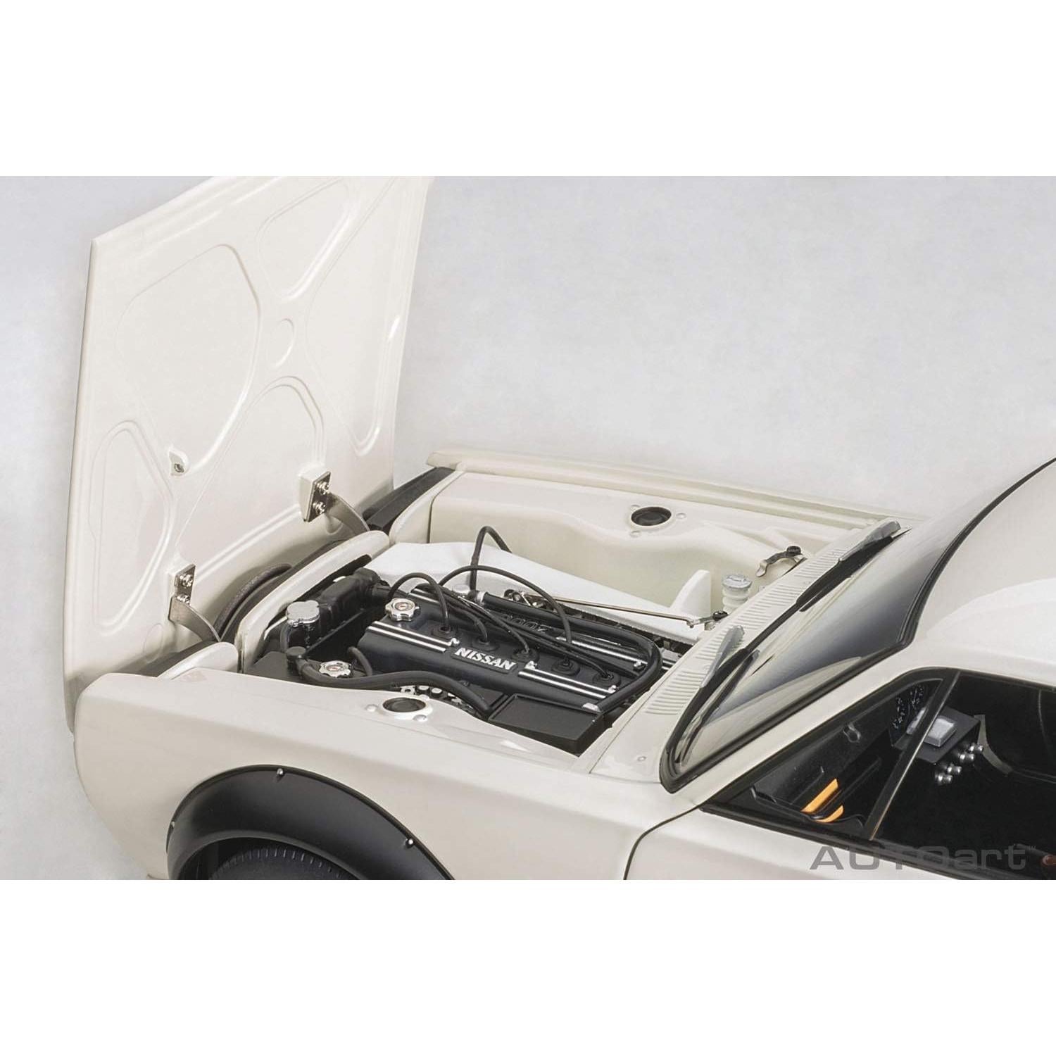 AUTOart 1972 Nissan Skyline GT-R KPGC-10 Diecast 1:18