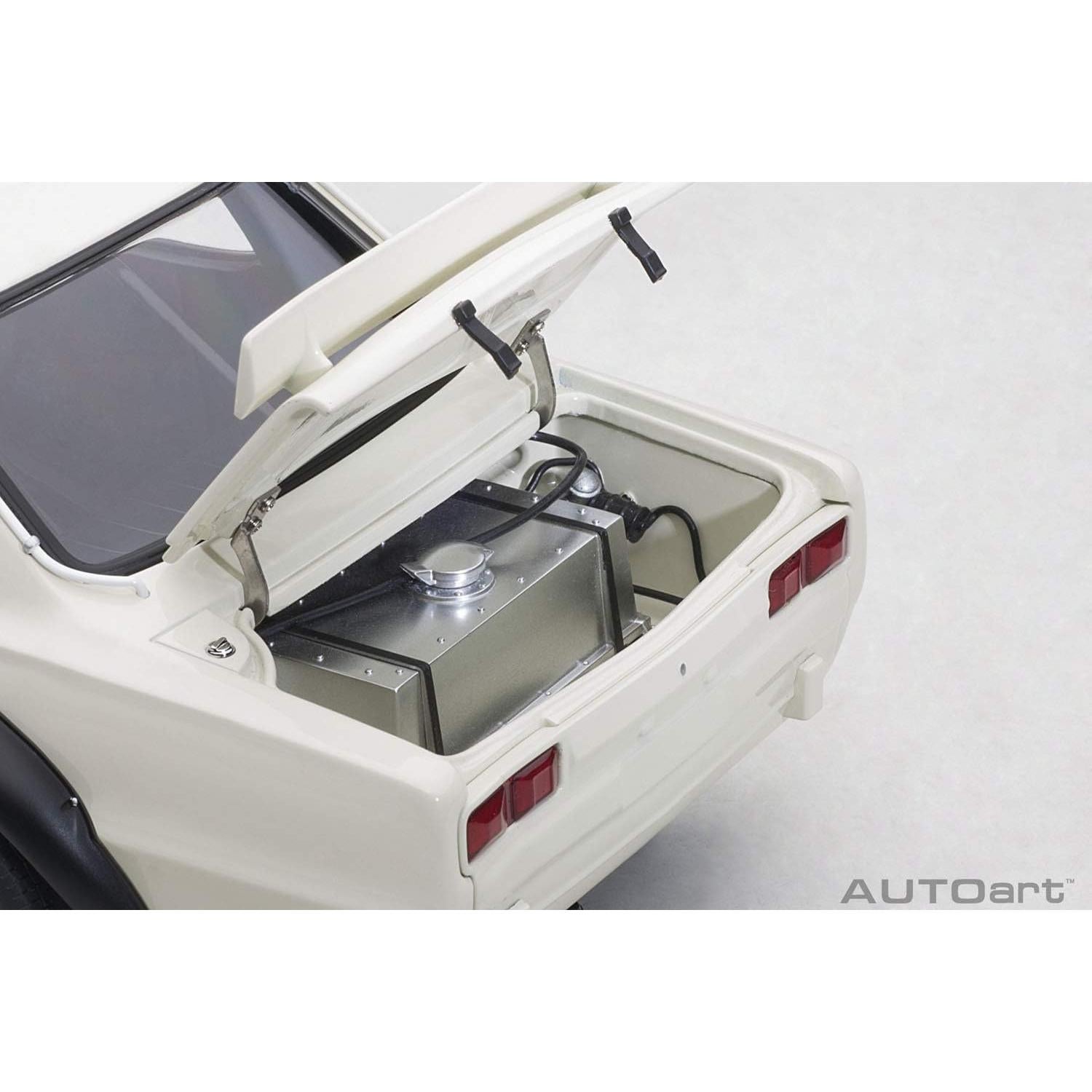 AUTOart 1972 Nissan Skyline GT-R KPGC-10 Diecast 1:18