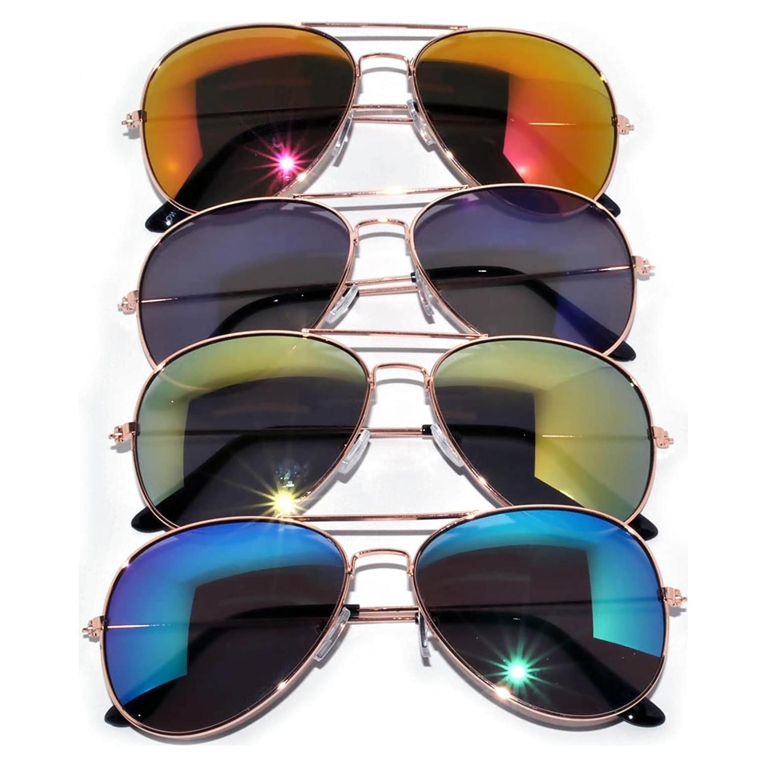 Gafas de sol aviador metálicas doradas con lentes espejados