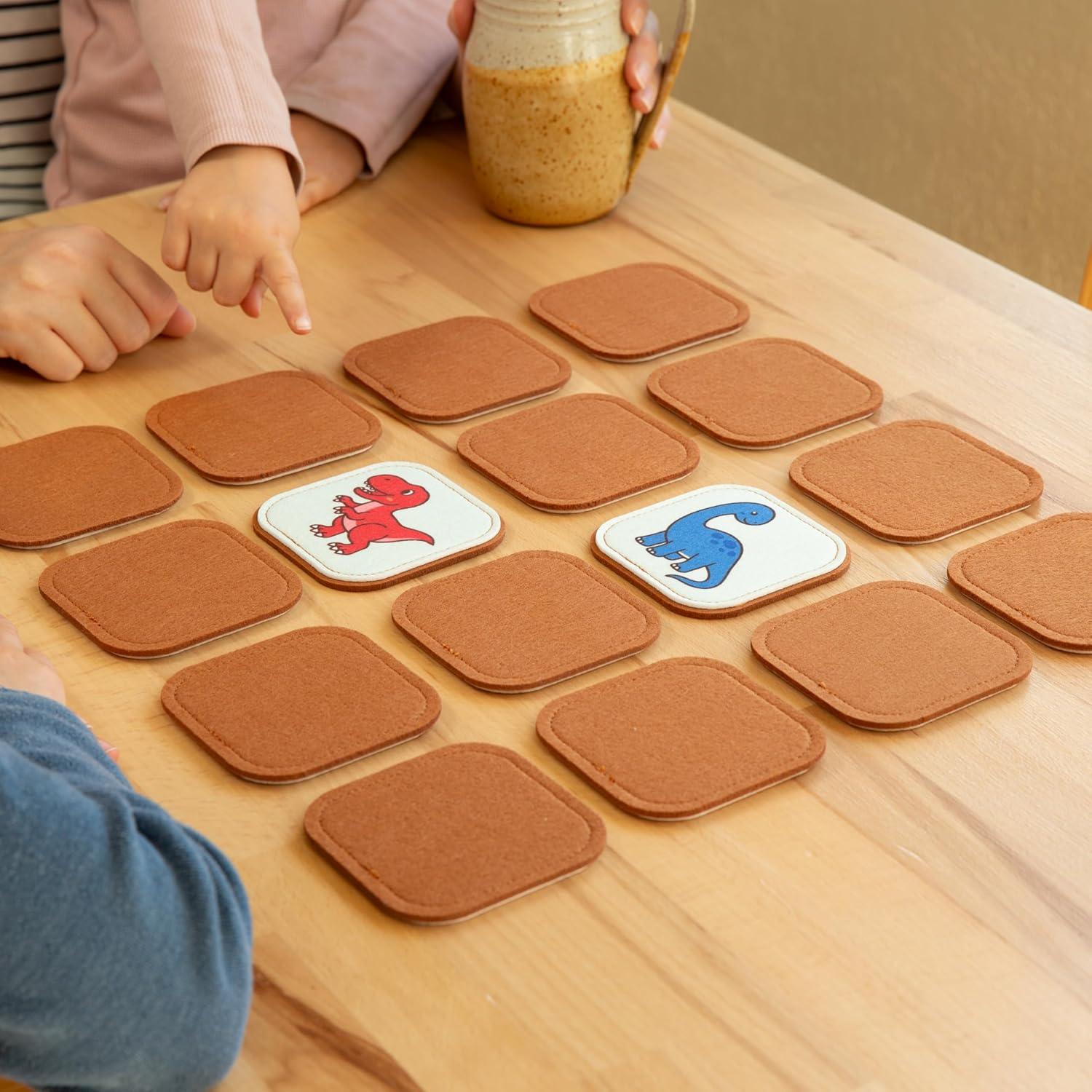 Juego de Emparejamiento de Fieltro Peapod Play - Dinosaurios 16 Tarjetas