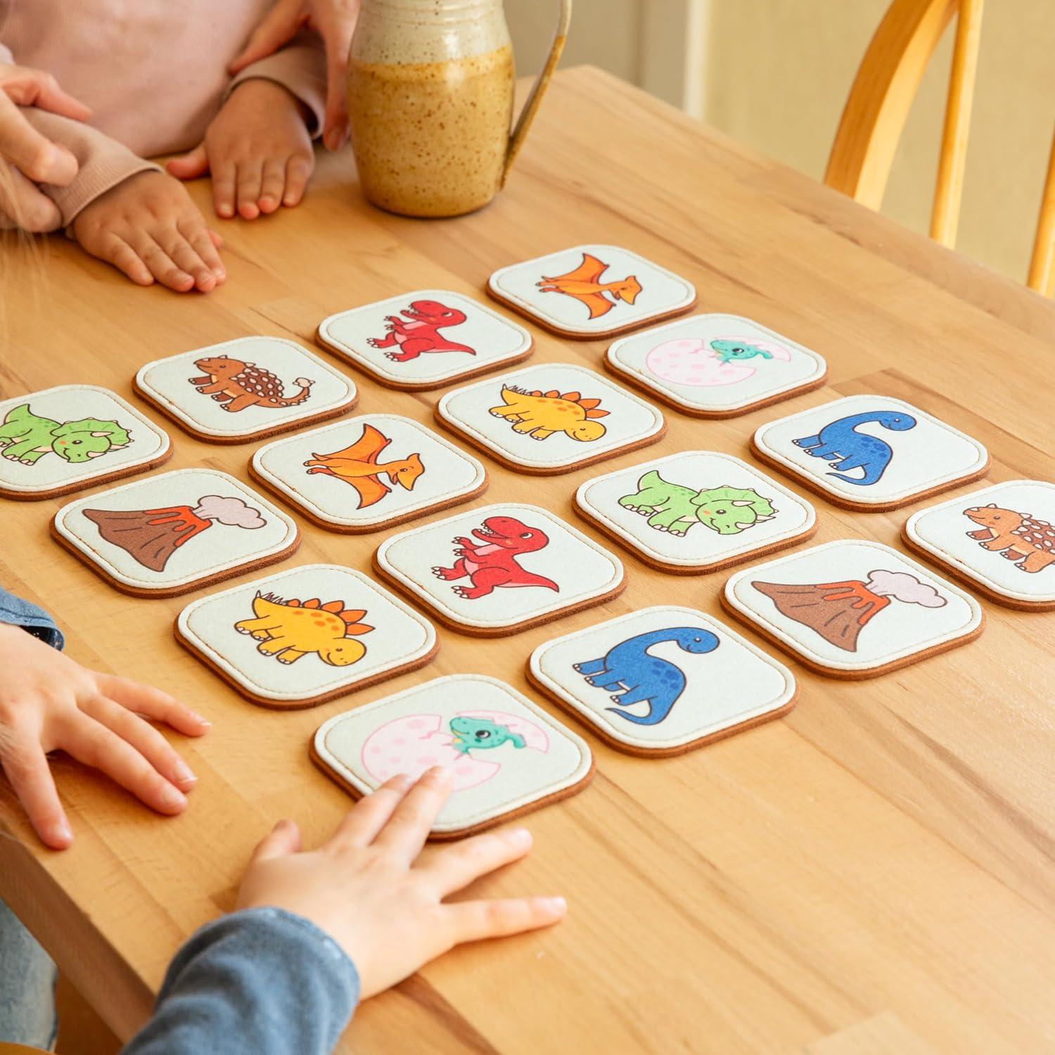 Juego de Emparejamiento de Fieltro Peapod Play - Dinosaurios 16 Tarjetas