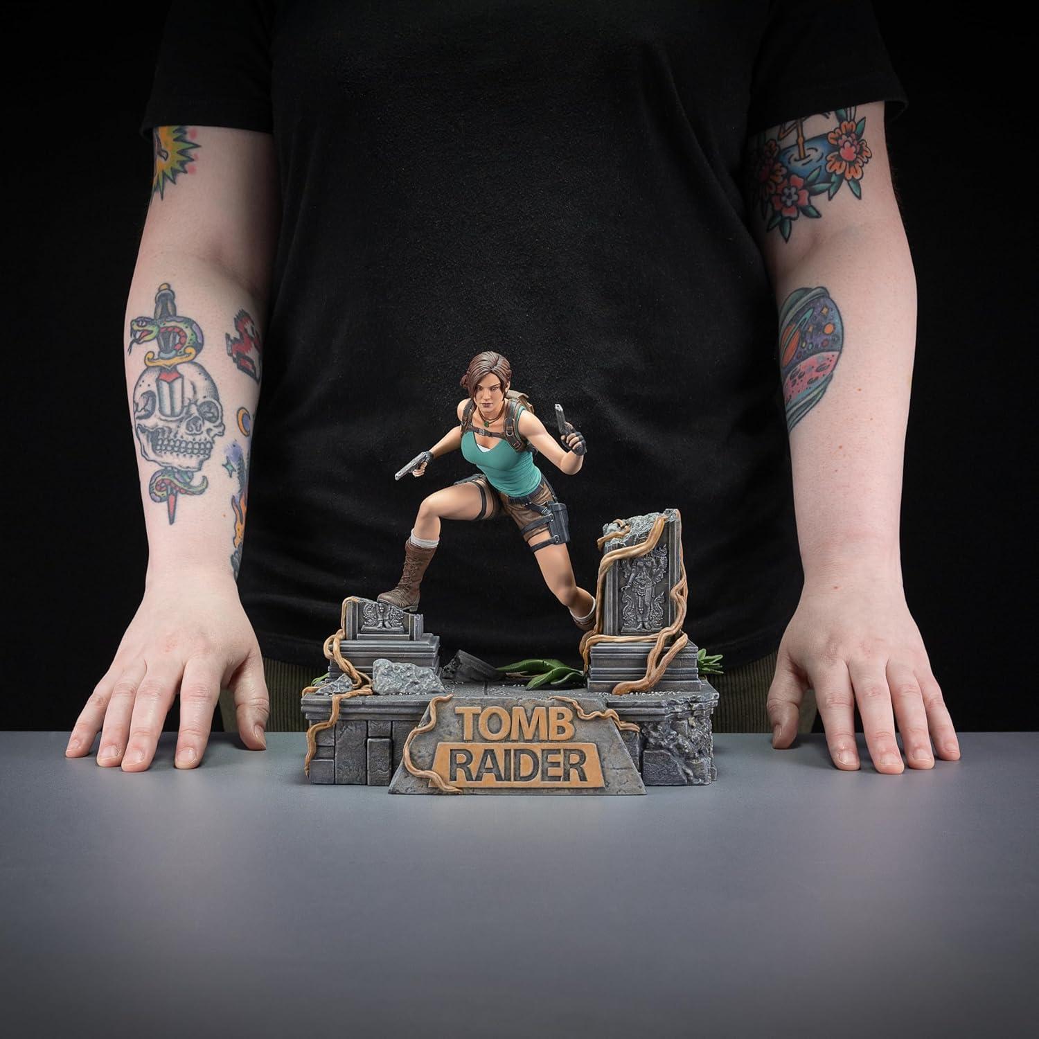 Estatua de PVC Lara Croft TOMB RAIDER 23.4 cm Dark Horse