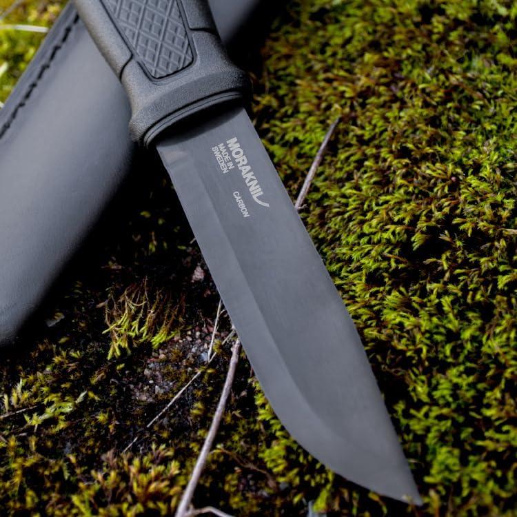 Cuchillo Morakniv Garberg BlackBlade Carbon con Kit de Supervivencia
