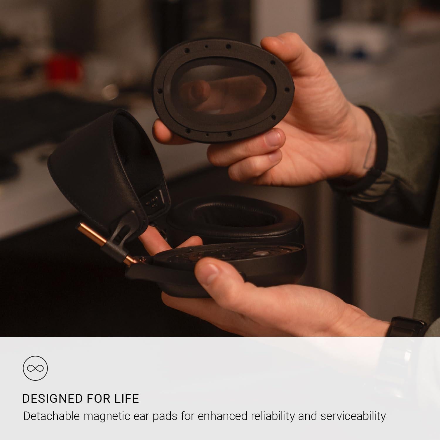 Auriculares Cerrados MEZE Audio LIRIC 2da Generación 2.21kg