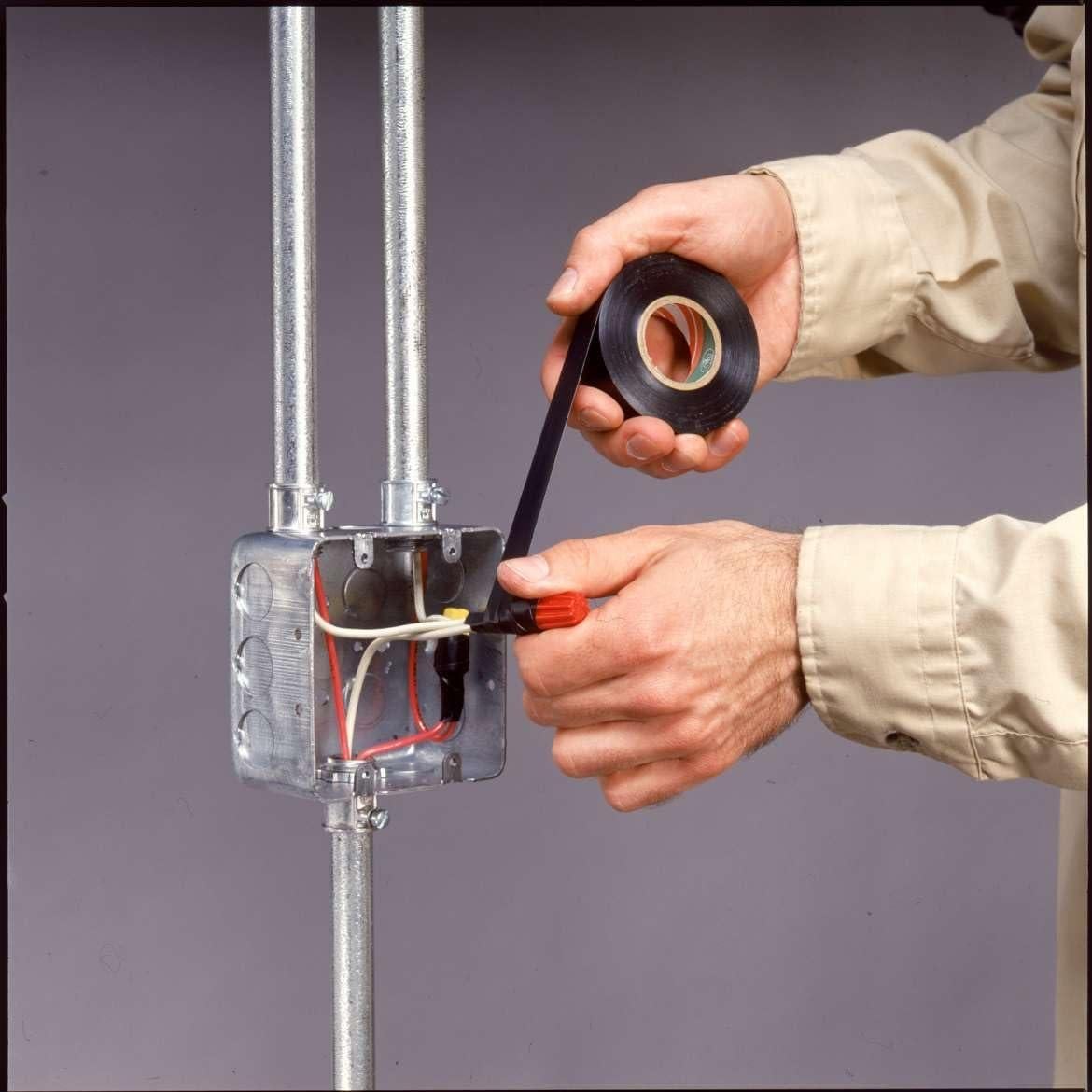 Cinta Eléctrica Profesional Duck 1.9 cm x 15.2 m, Paquete 3 Rollos