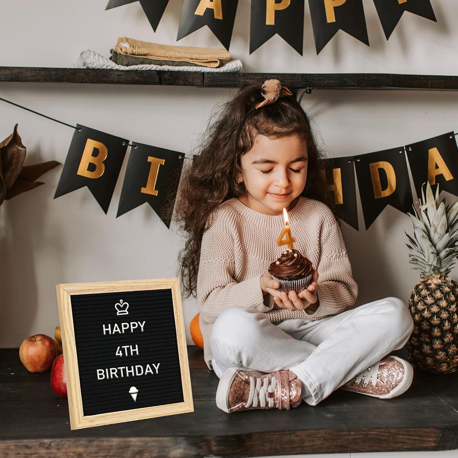 Cartel de Letras 4 THOUGHT 10" x 10" con 500 Letras y Soporte