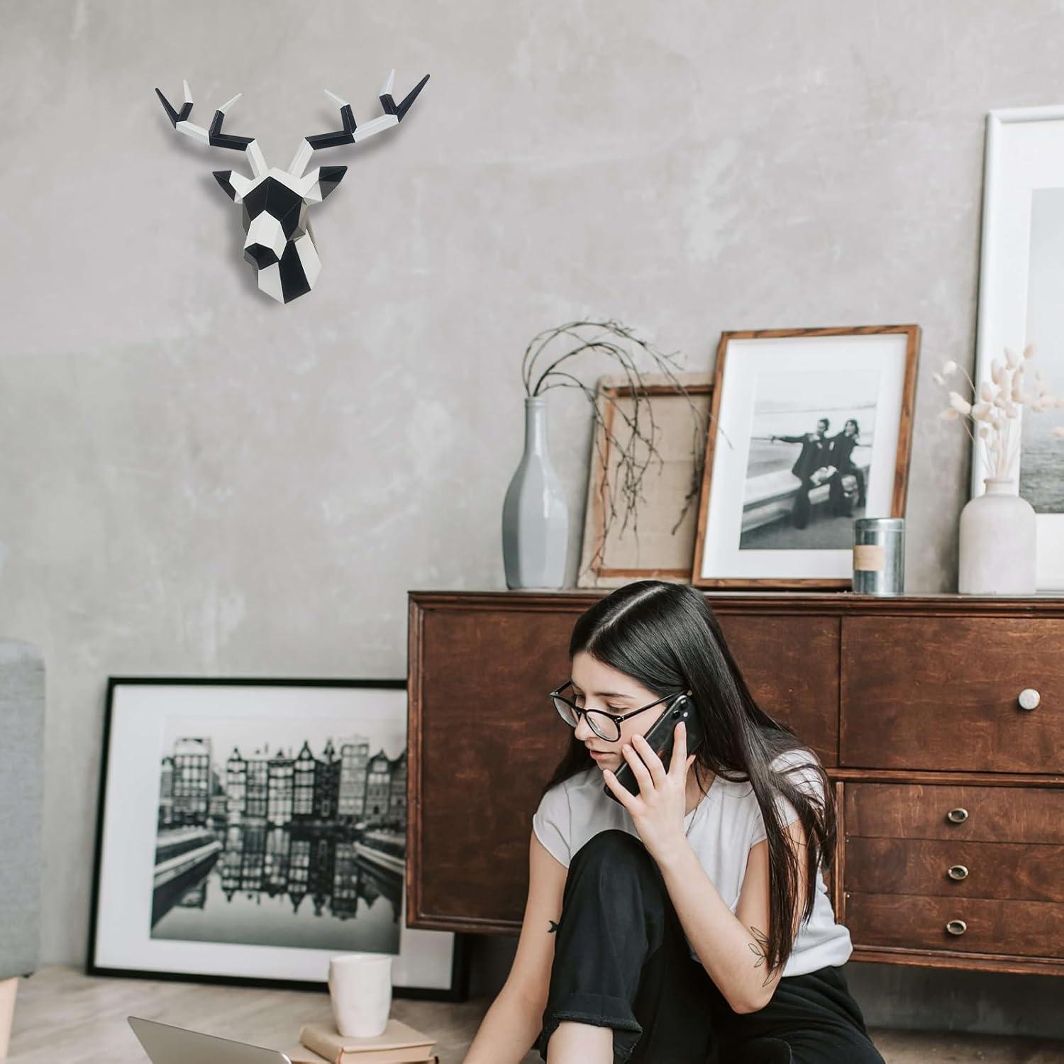 Cabeza de Ciervo Geométrica de Resina Keygift 35.56x30.48cm