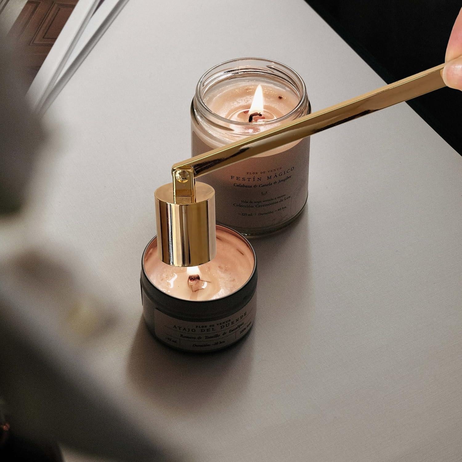 Apagavelas de Acero Inoxidable Dorado con Mango Largo 15.95 cm