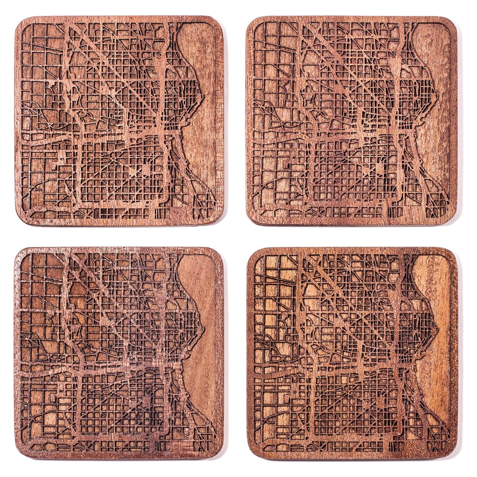 Posavasos de Madera Sapele O3 Design Set de 4 con Mapa