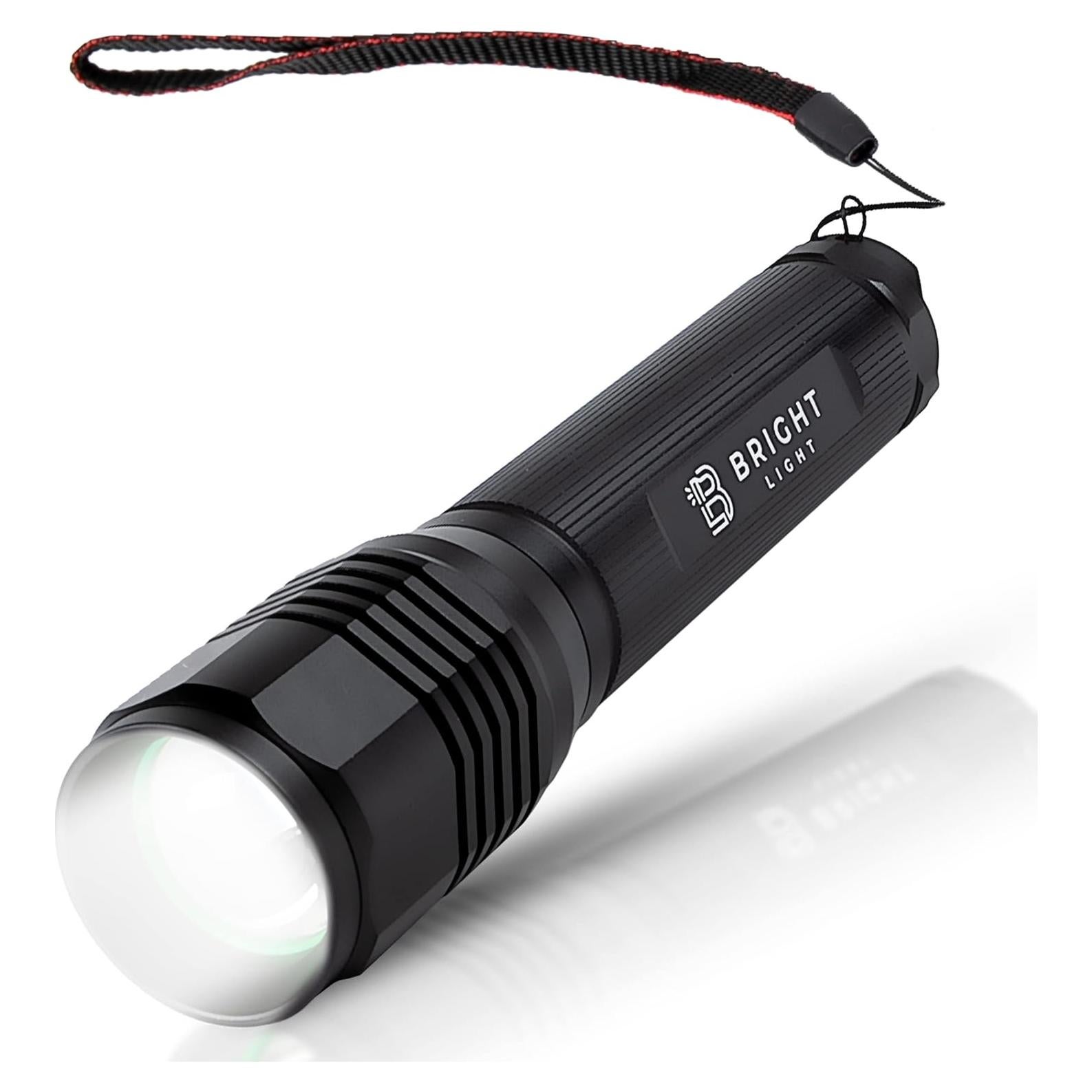 Linterna LED Bright Light BW1 - 1000 lúmenes, IP67, AA