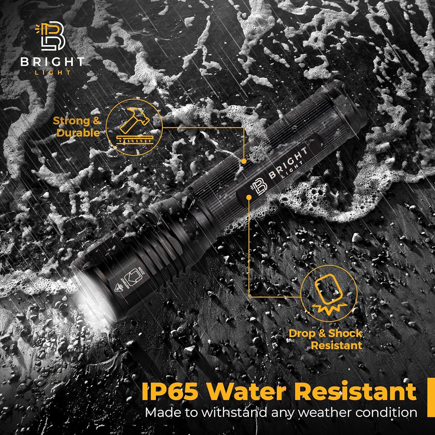 Linterna LED Bright Light BW1 - 1000 lúmenes, IP67, AA