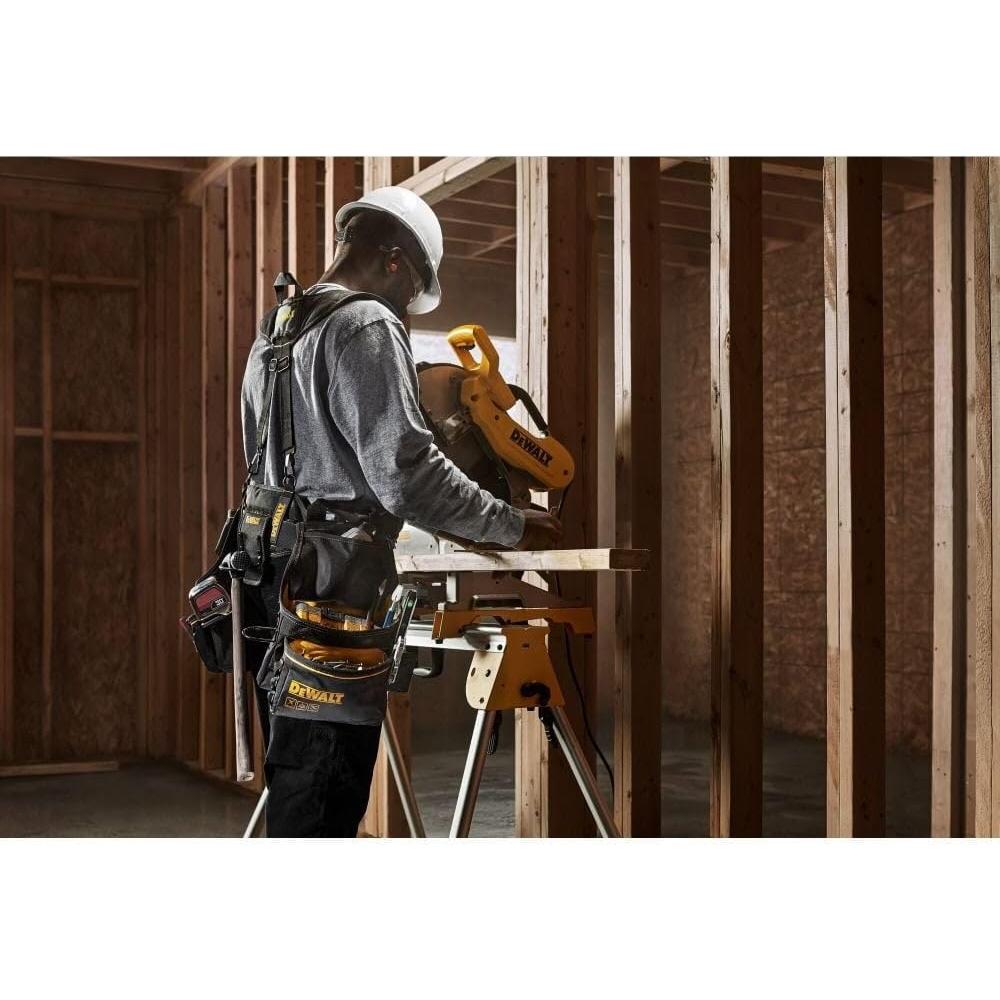 Organizador de Cinturón DEWALT con 25 Bolsillos y Tirantes