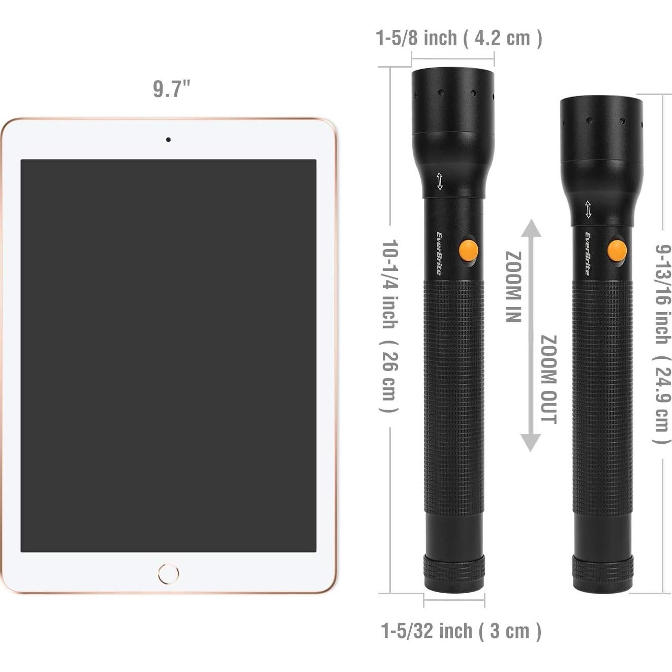 Linterna Táctica EverBrite 900 Lúmenes Zoomable 3 Modos