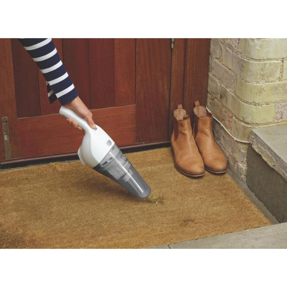 Aspiradora de Mano BLACK+DECKER 2Ah 10.8V Blanca Sin Cable