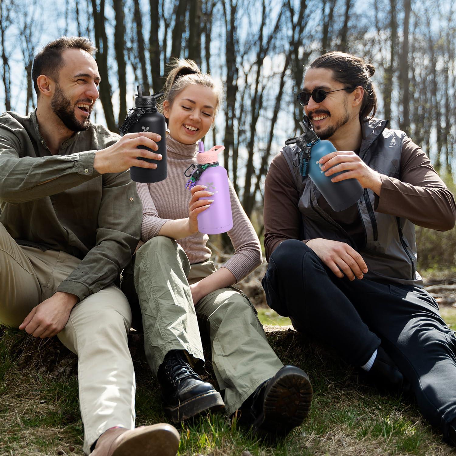 Botella de Agua Aislada KOLETIKO 1.89 L con Pajilla y Mango