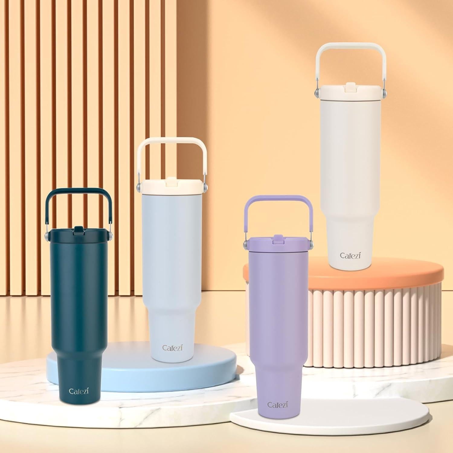 Botella de Agua Aislada Cafezi 1.5 L con Pajilla y Asa