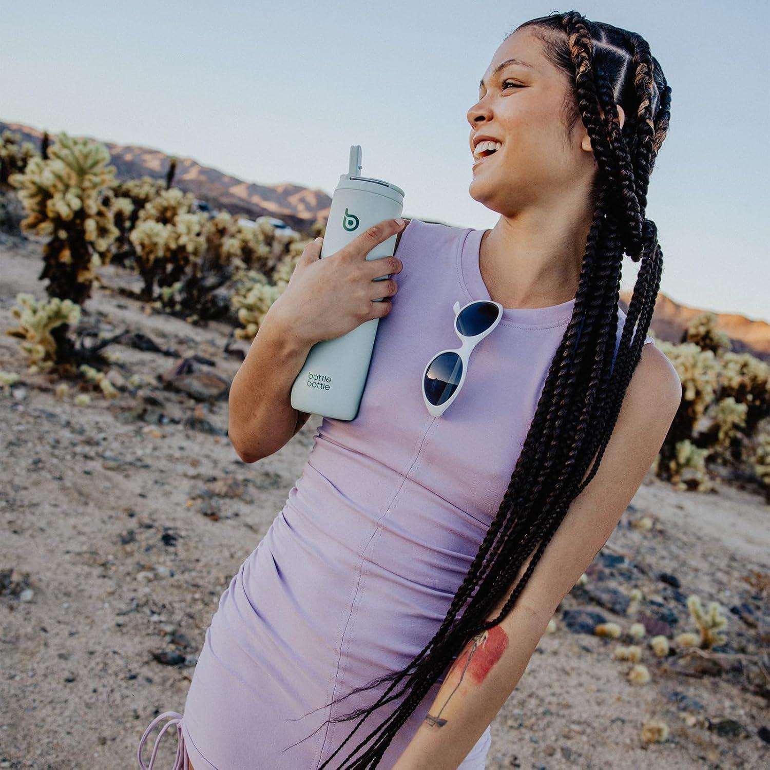 Botella de Agua Aislada BOTELLA BOTELLA 1.5L con Pajita