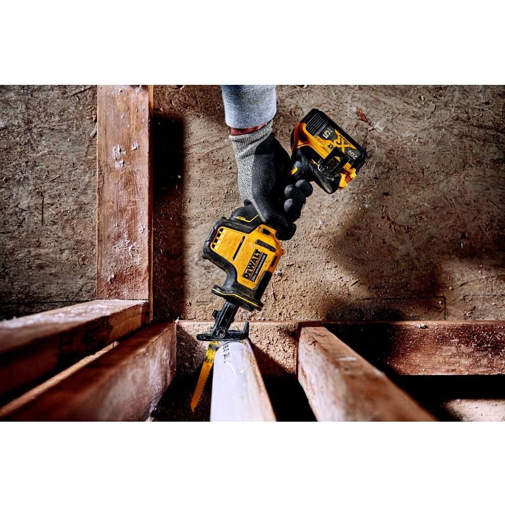 Sierra Recíproca DEWALT 20V MAX* Inalámbrica DCS369B