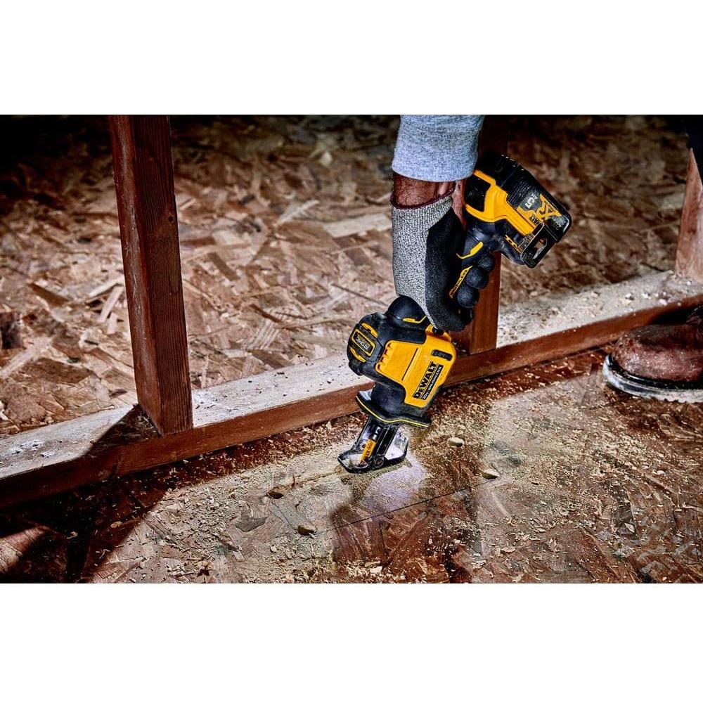 Sierra Recíproca DEWALT 20V MAX* Inalámbrica DCS369B