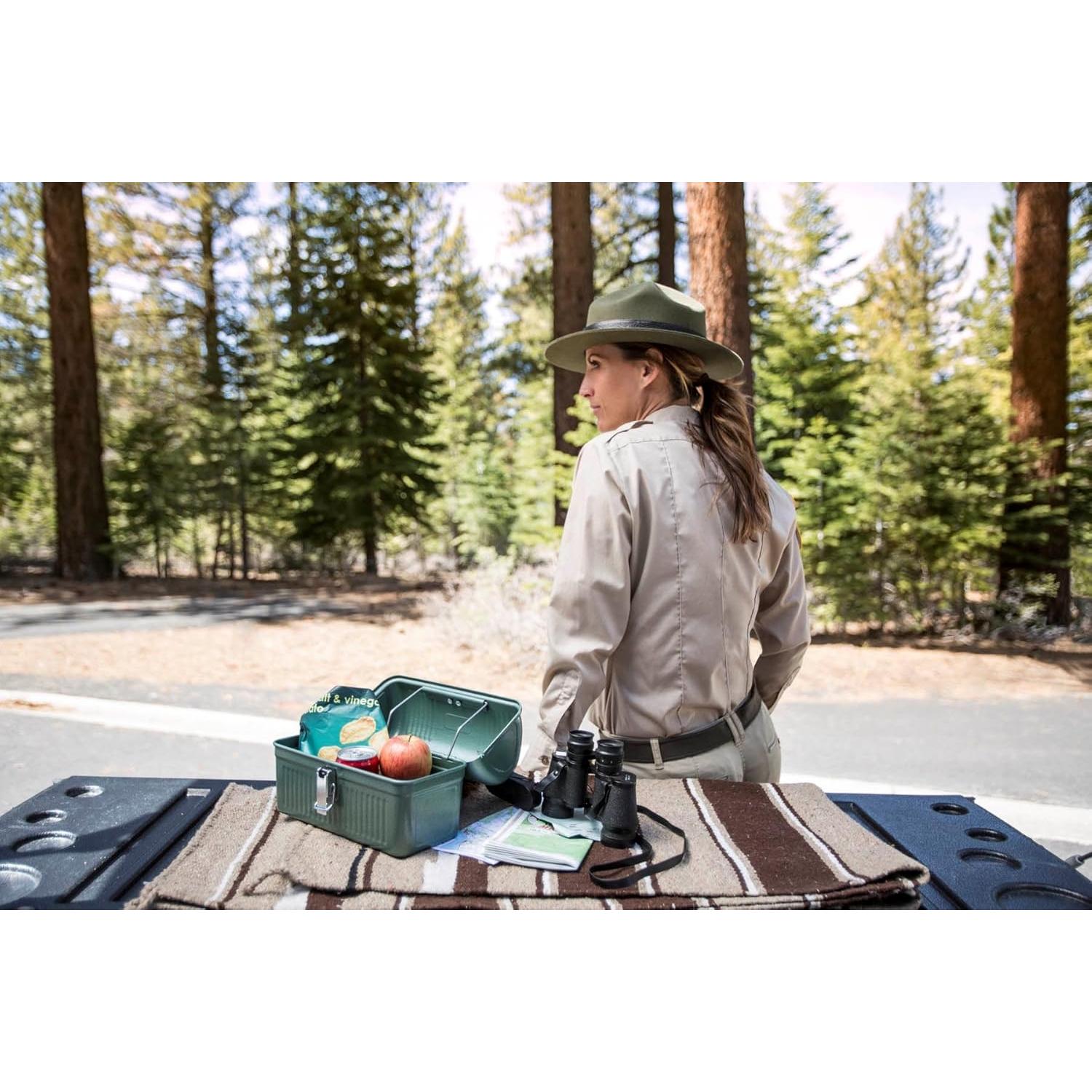 Caja de Almuerzo Stanley Clásica 5.5L Verde Martillado