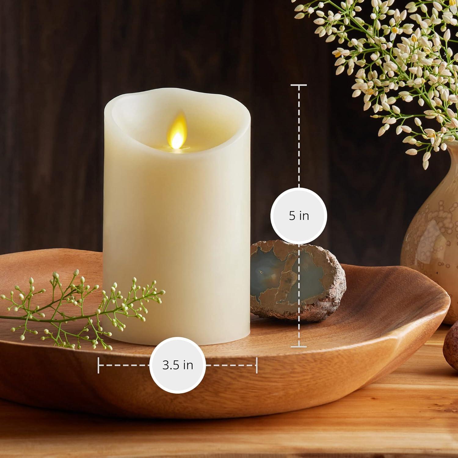 Vela LED Sin Llama Luminara Marfil 7.62 cm x 12.7 cm Aroma Miel