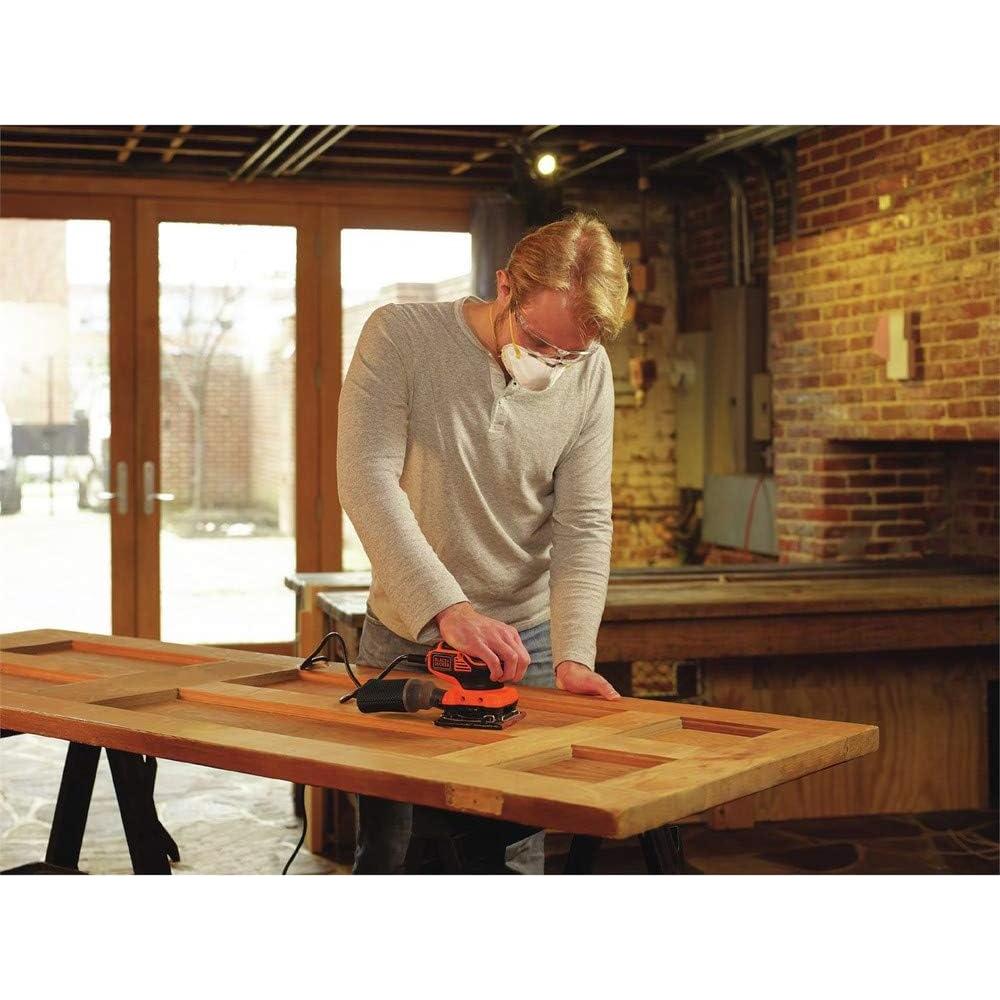 Lijadora Orbital Eléctrica BLACK+DECKER BDEQS300 1.36 kg