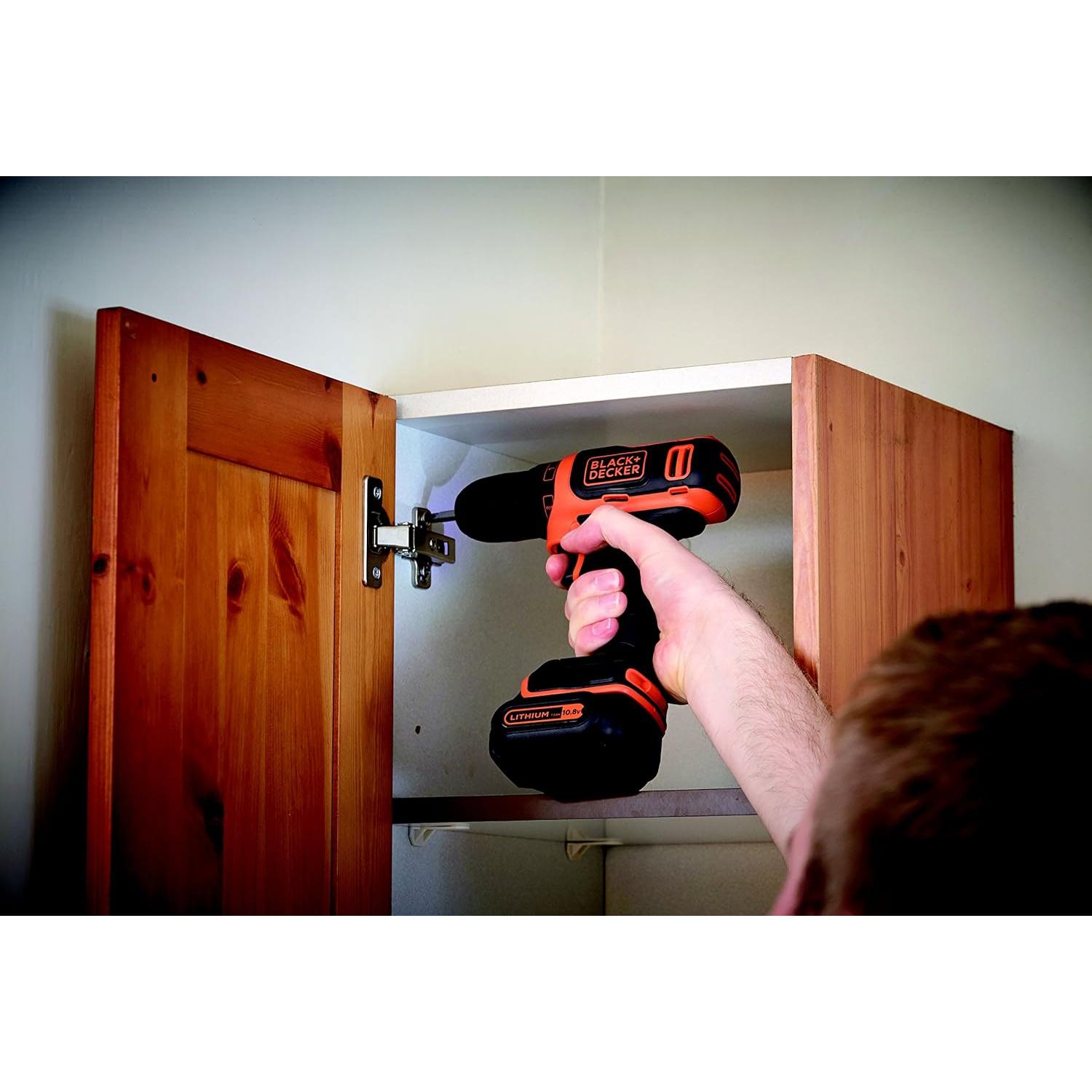 Black & Decker BDCDD12KB-QW - Taladro Atornillador 10,8V con 2 baterías 1,5Ah y maletín