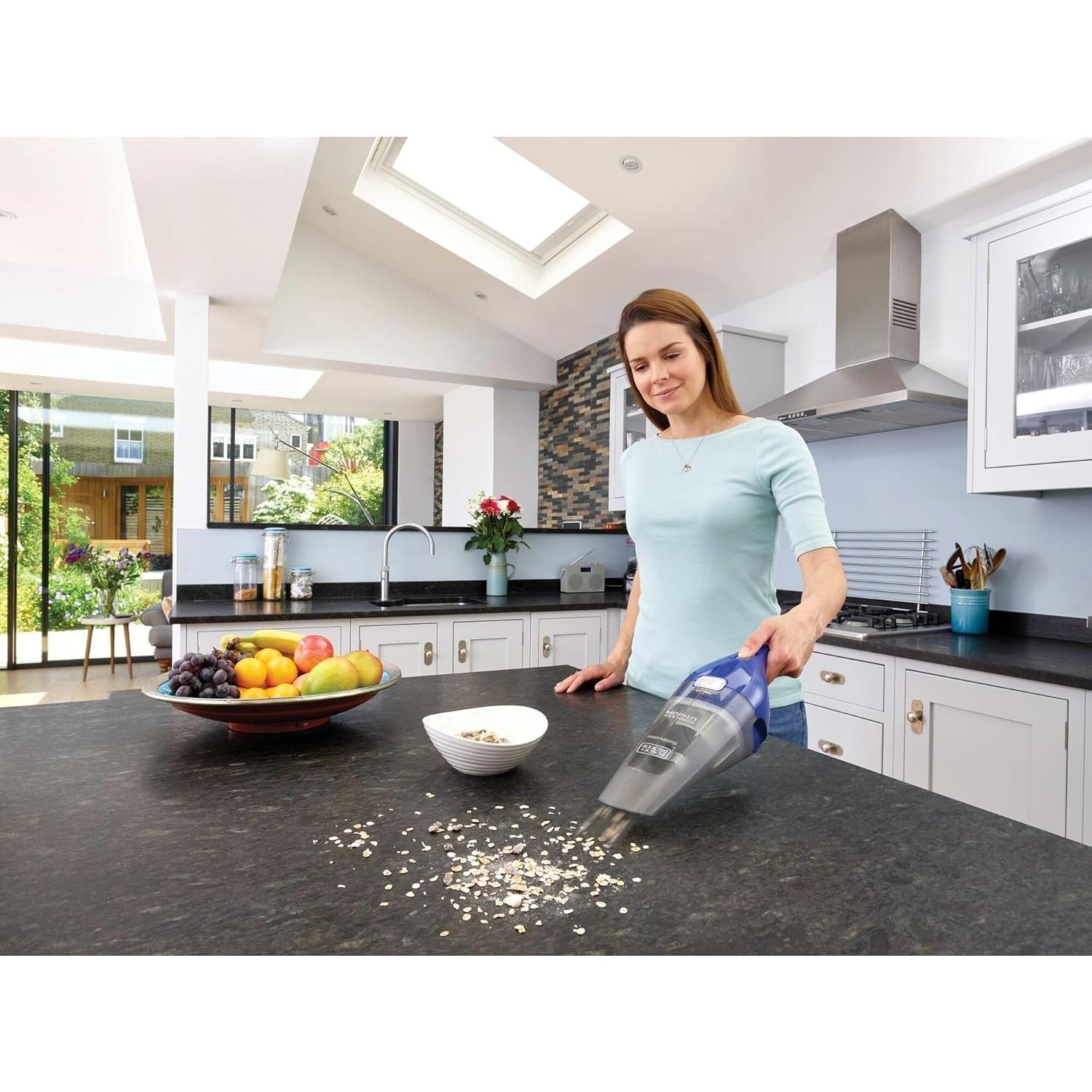 Aspiradora de Mano Inalámbrica BLACK+DECKER QuickClean 0.79 kg