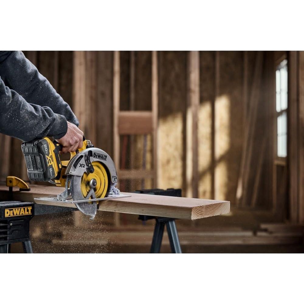 Sierra Circular Inalámbrica DEWALT 20V MAX XR 7-1/4" Sin Escobillas