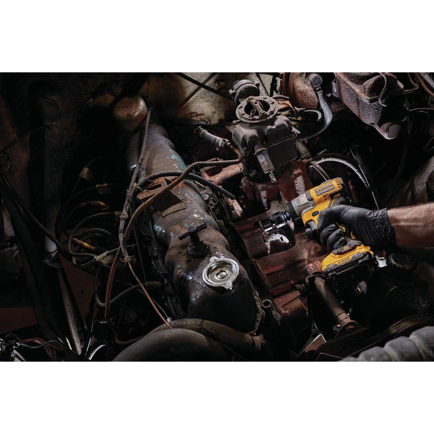 Llave de Impacto DEWALT DCF902 12V Inalámbrica 3/8"