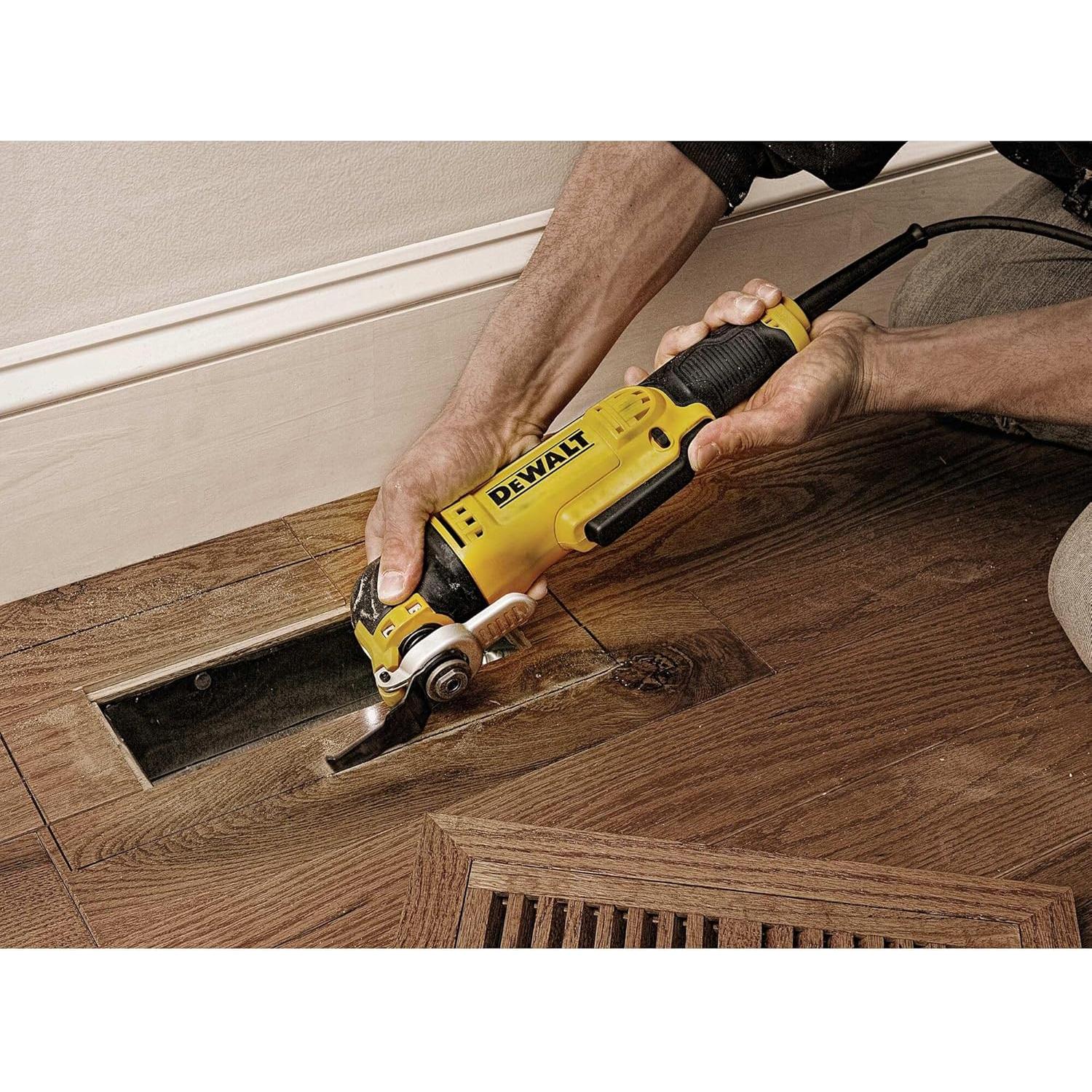 Herramienta Oscilante DEWALT DWE315SK 3A con 19 Accesorios