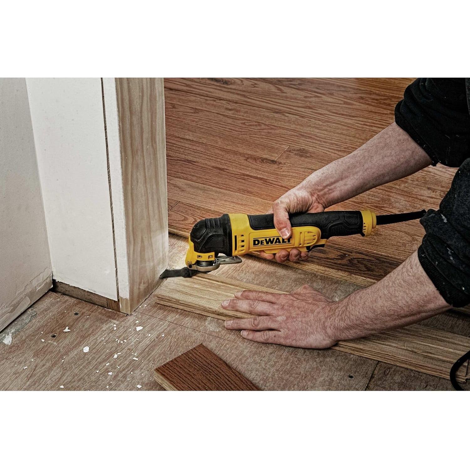 Herramienta Oscilante DEWALT DWE315SK 3A con 19 Accesorios