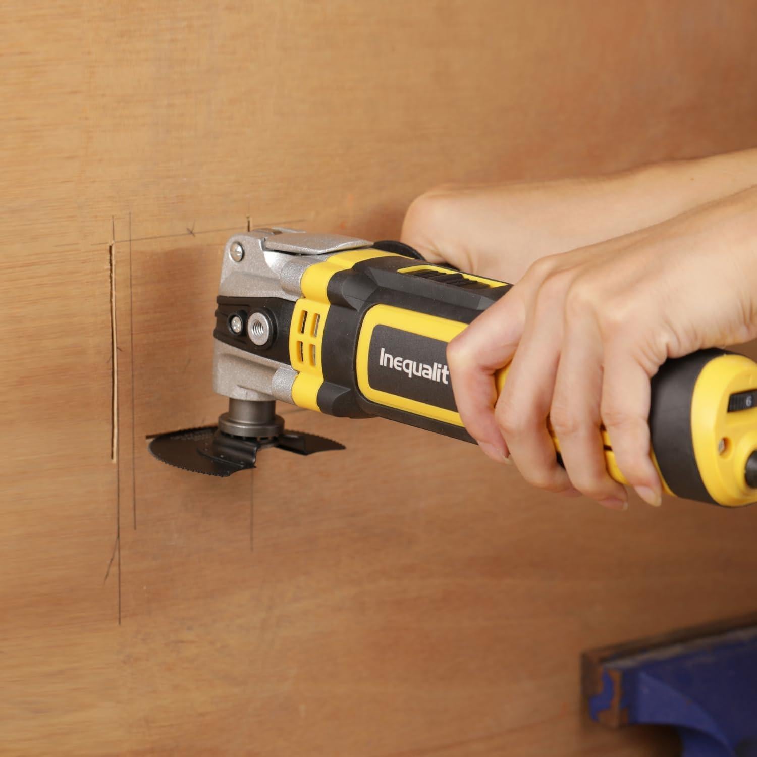 Herramienta Oscilante Inequalit 3.5A 6 Velocidades 30 Accesorios