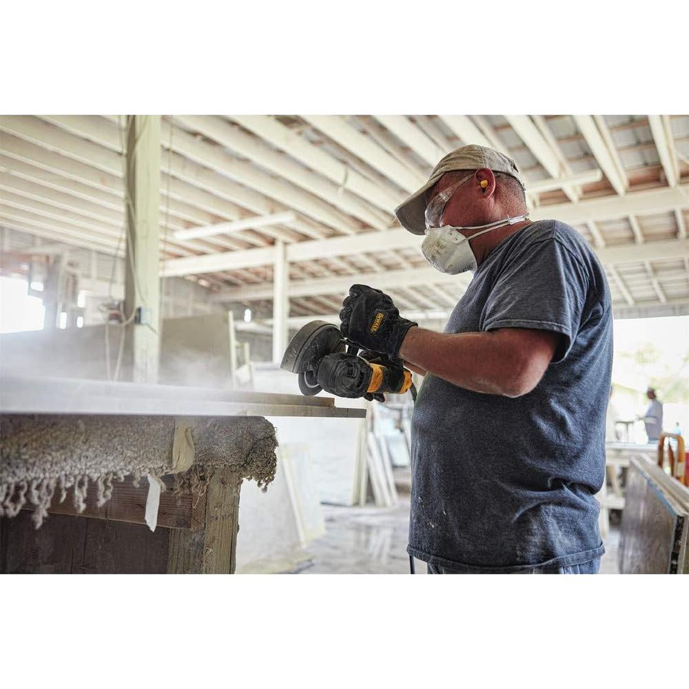 Amoladora DEWALT DWE43231VS 5" Velocidad Variable 2.58 kg