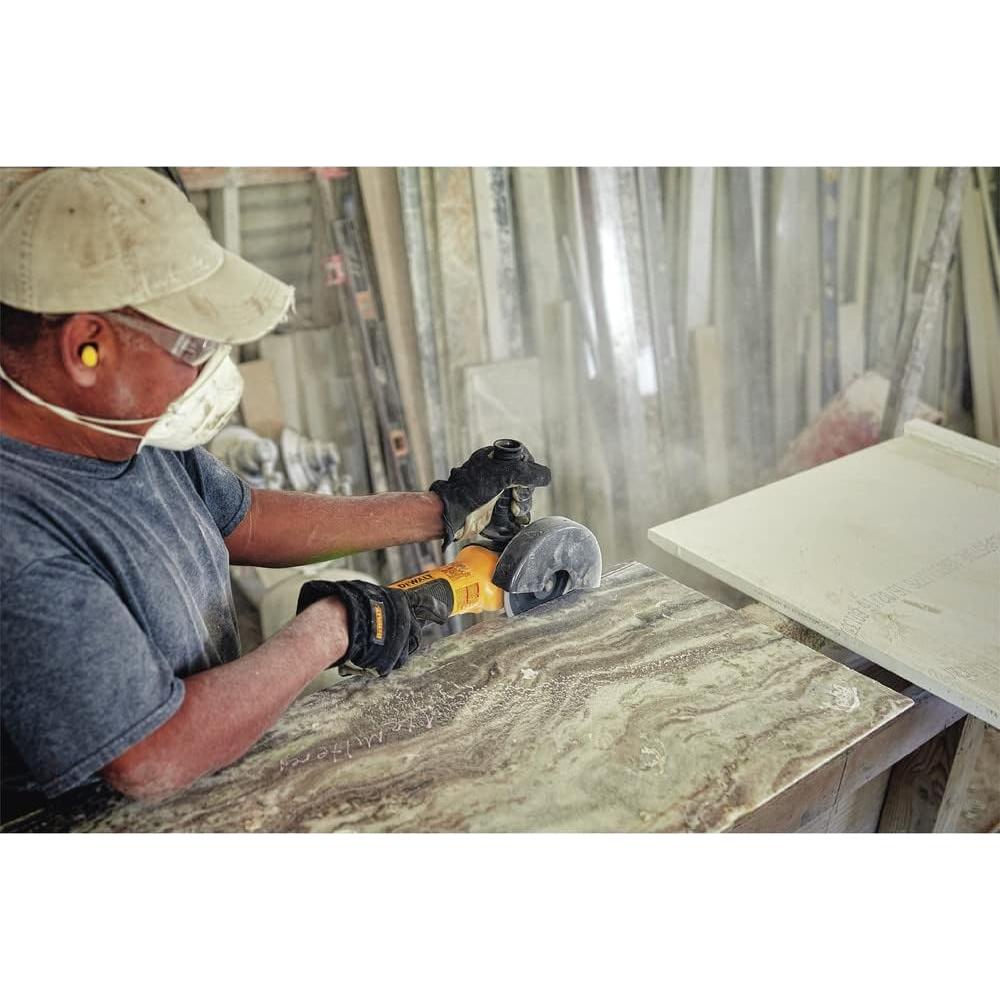 Amoladora DEWALT DWE43231VS 5" Velocidad Variable 2.58 kg