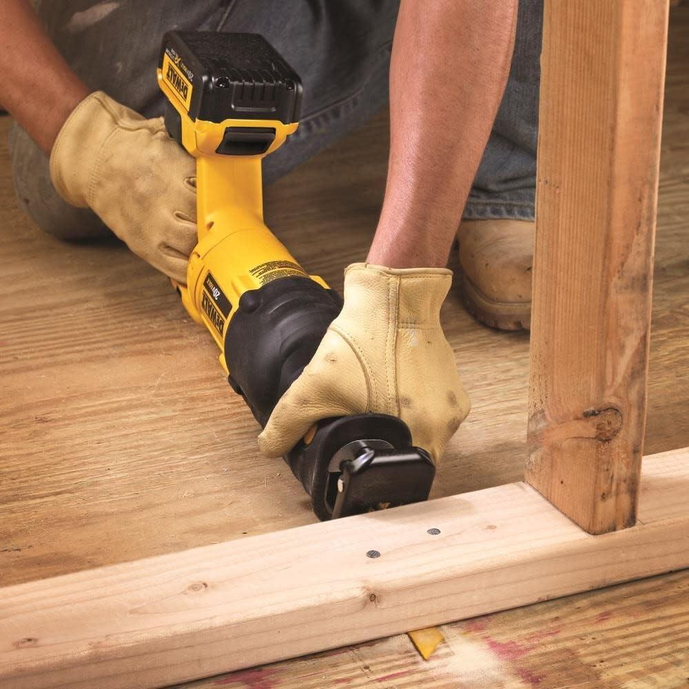 Sierra Recíproca Inalámbrica DEWALT DCS380P1 20V MAX 4.99 kg