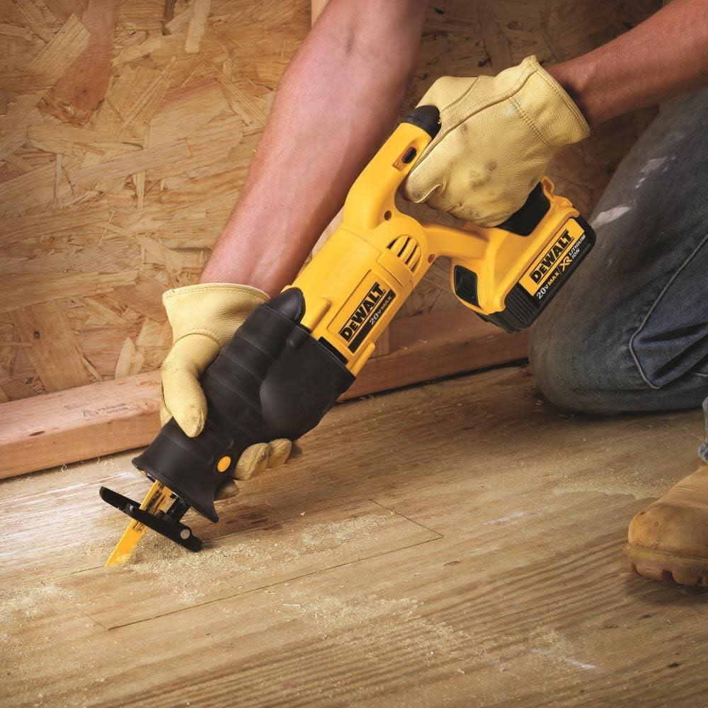 Sierra Recíproca Inalámbrica DEWALT DCS380P1 20V MAX 4.99 kg