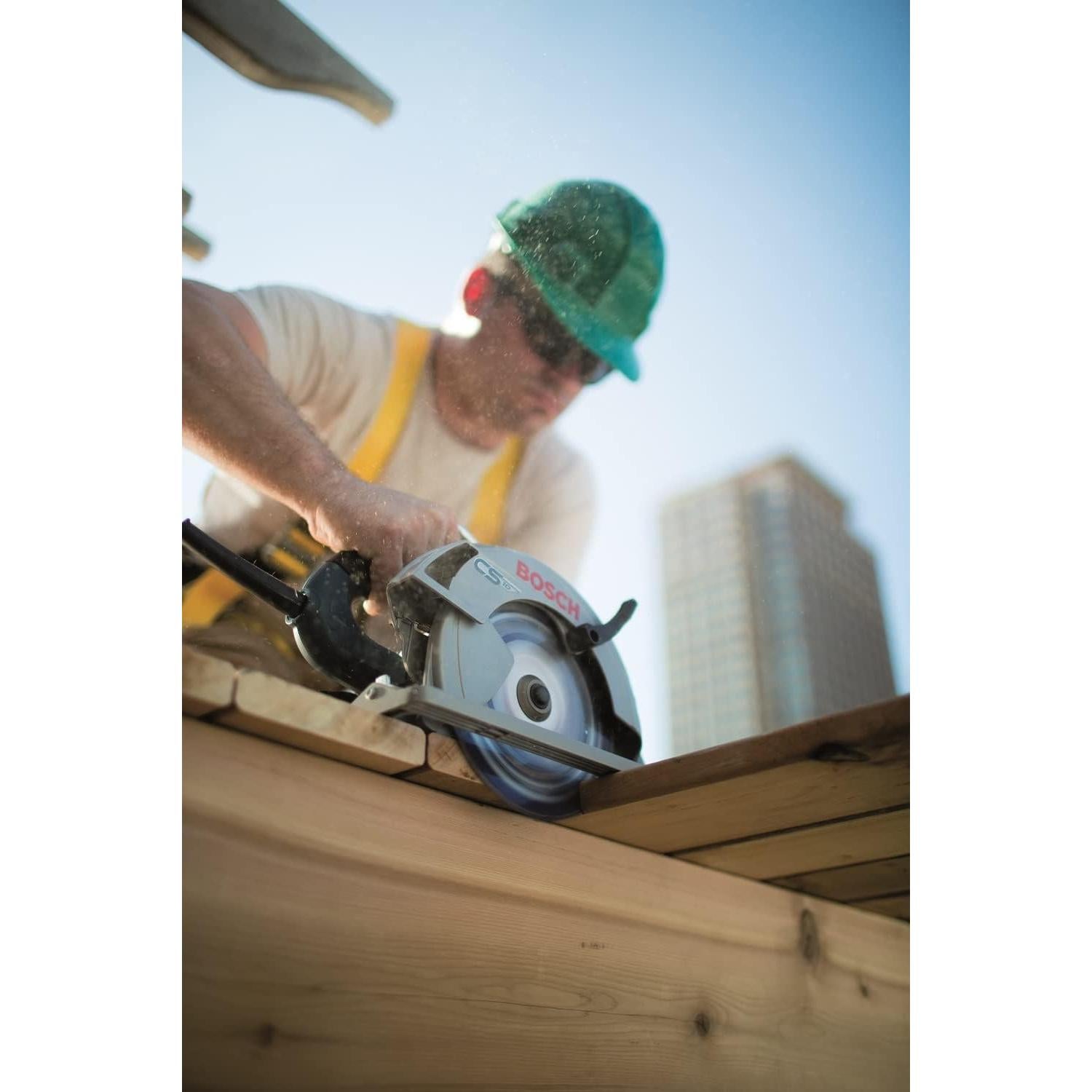 Sierra Circular Bosch CS10 15 Amp 7-1/4" 56° Inclinación