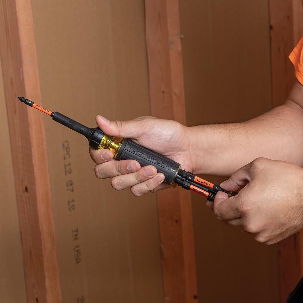 Destornillador Klein Tools 13 en 1 con bits de impacto