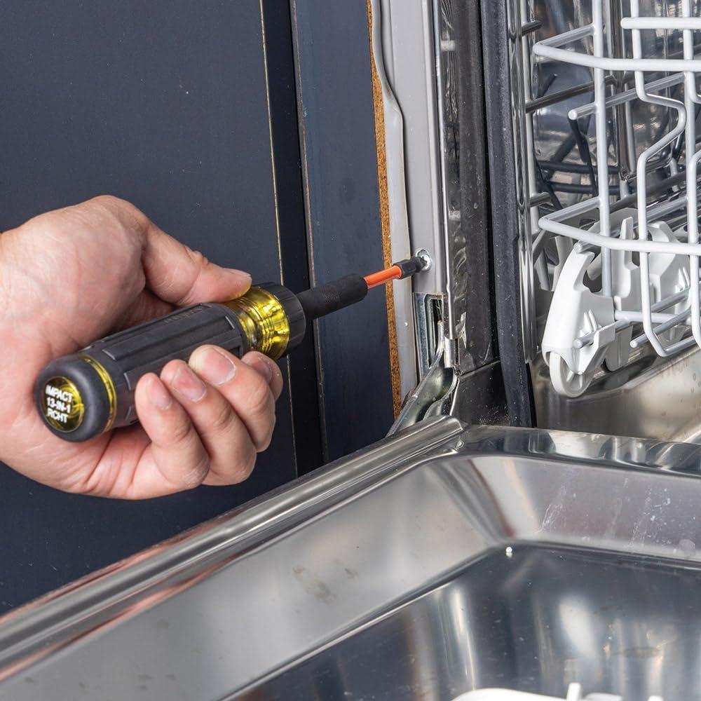 Destornillador Klein Tools 13 en 1 con bits de impacto