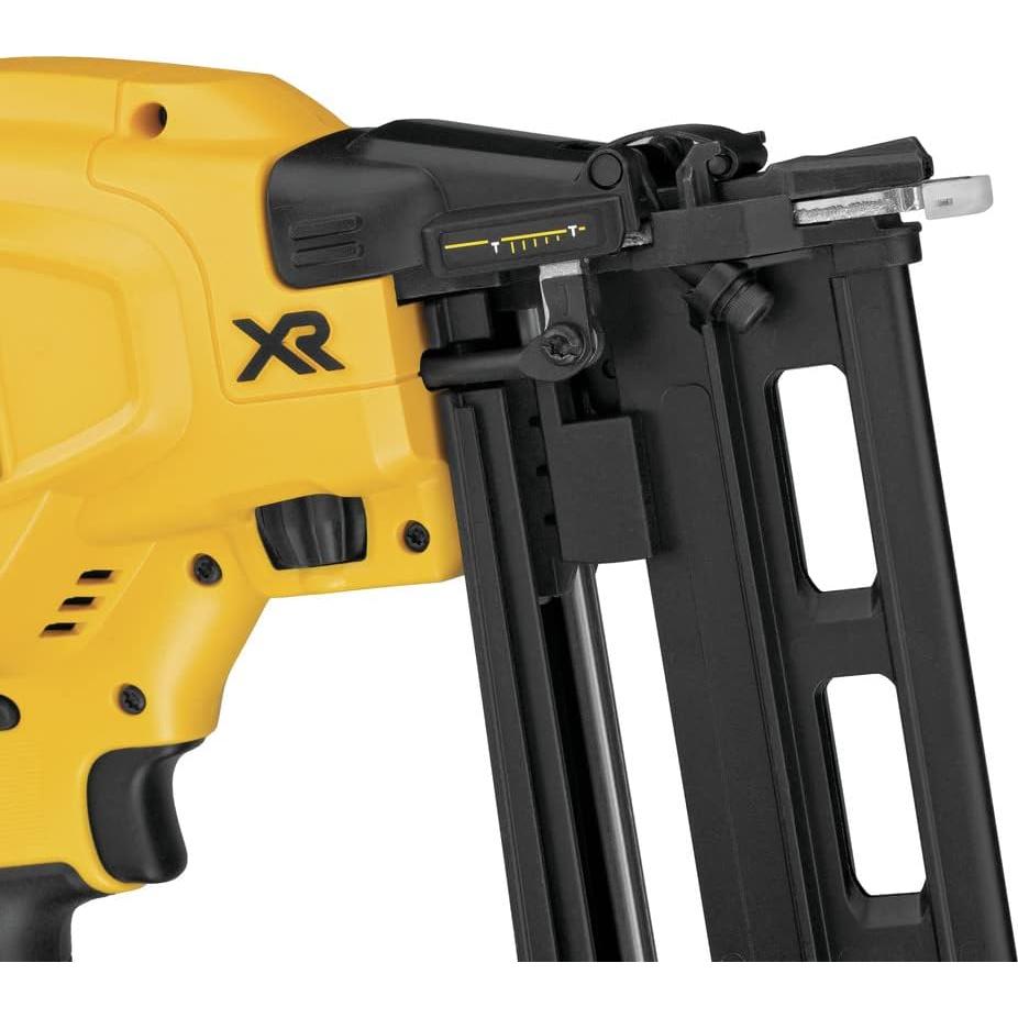 Clavadora de Acabado Inalámbrica DEWALT 20V MAX 16GA DCN662D1