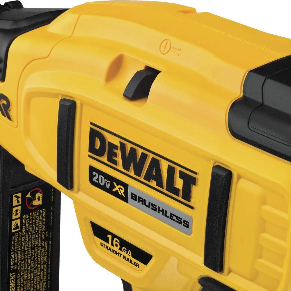 Clavadora de Acabado Inalámbrica DEWALT 20V MAX 16GA DCN662D1