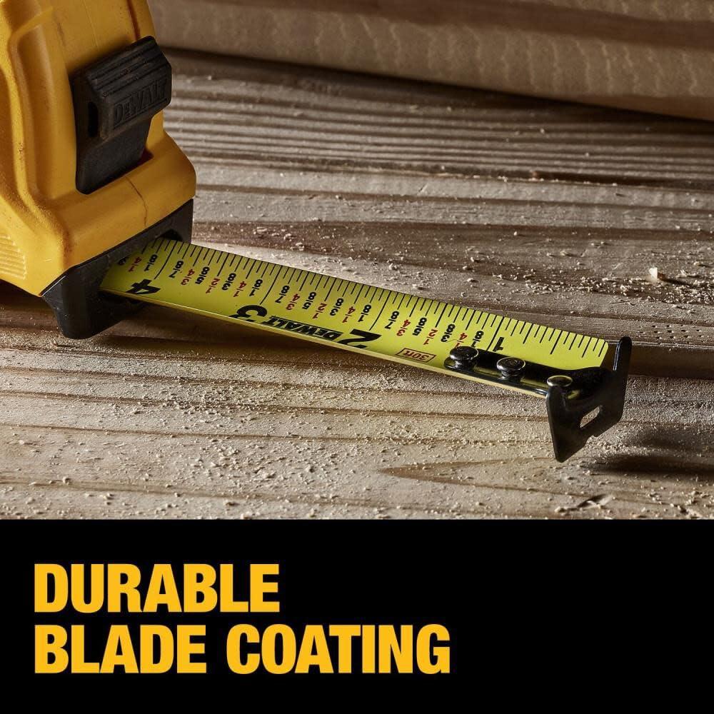 Cinta Métrica DEWALT Atomic 3,96 m con Freno de Dedo