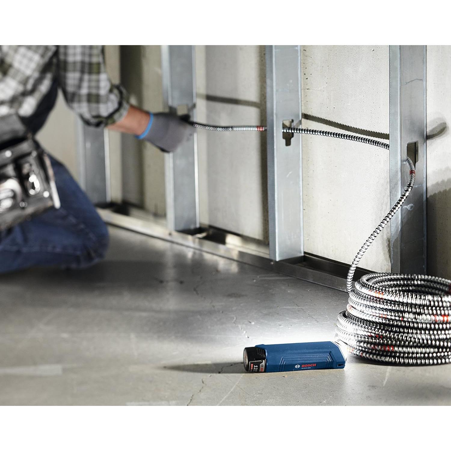 Luz de Trabajo LED Bosch 12V Max GLI12V-300N 300 Lúmenes