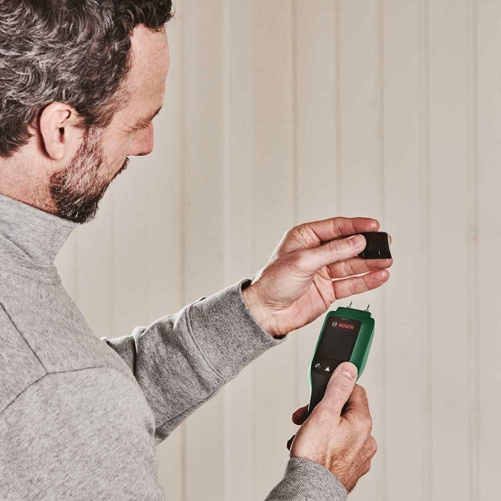 UniversalHumid Wood Moisture Meter (Precise Results Thanks to Wood Group Selection and LED Traffic Light for Easy Interpretation, in Box)