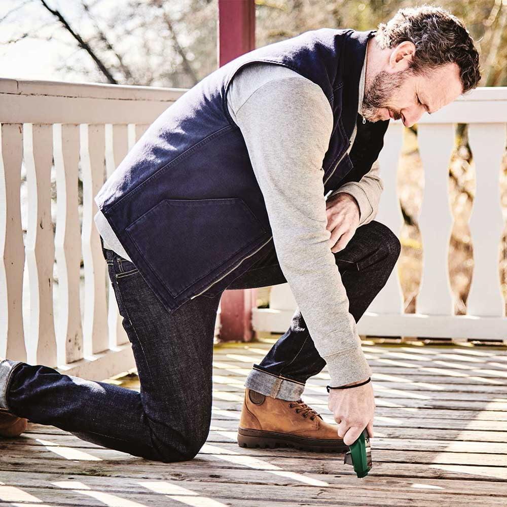 UniversalHumid Wood Moisture Meter (Precise Results Thanks to Wood Group Selection and LED Traffic Light for Easy Interpretation, in Box)